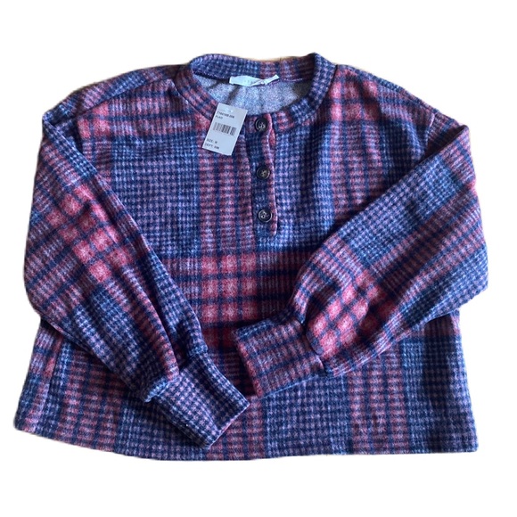 Plaid Light Fleece 3 Button Top - Picture 1 of 6